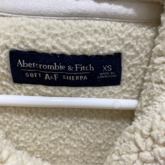 WOMEN'S abercrombie & fitch soft AF sherpa pullover hoodie -Size SMALL- … - Picture 5 of 5